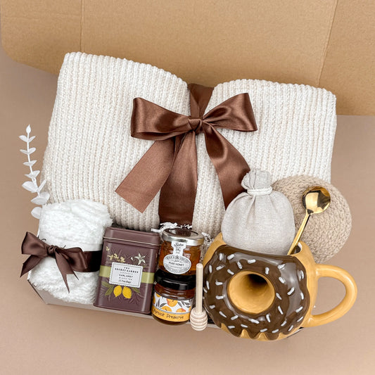 Warm Hug Donut Gift Box – Cozy Gift Box With Blanket, Mug & Tea Set